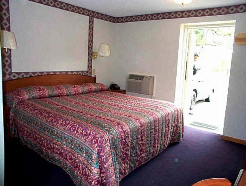 Wesley Inn And Suites image 10