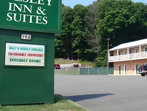 Wesley Inn And Suites image 15